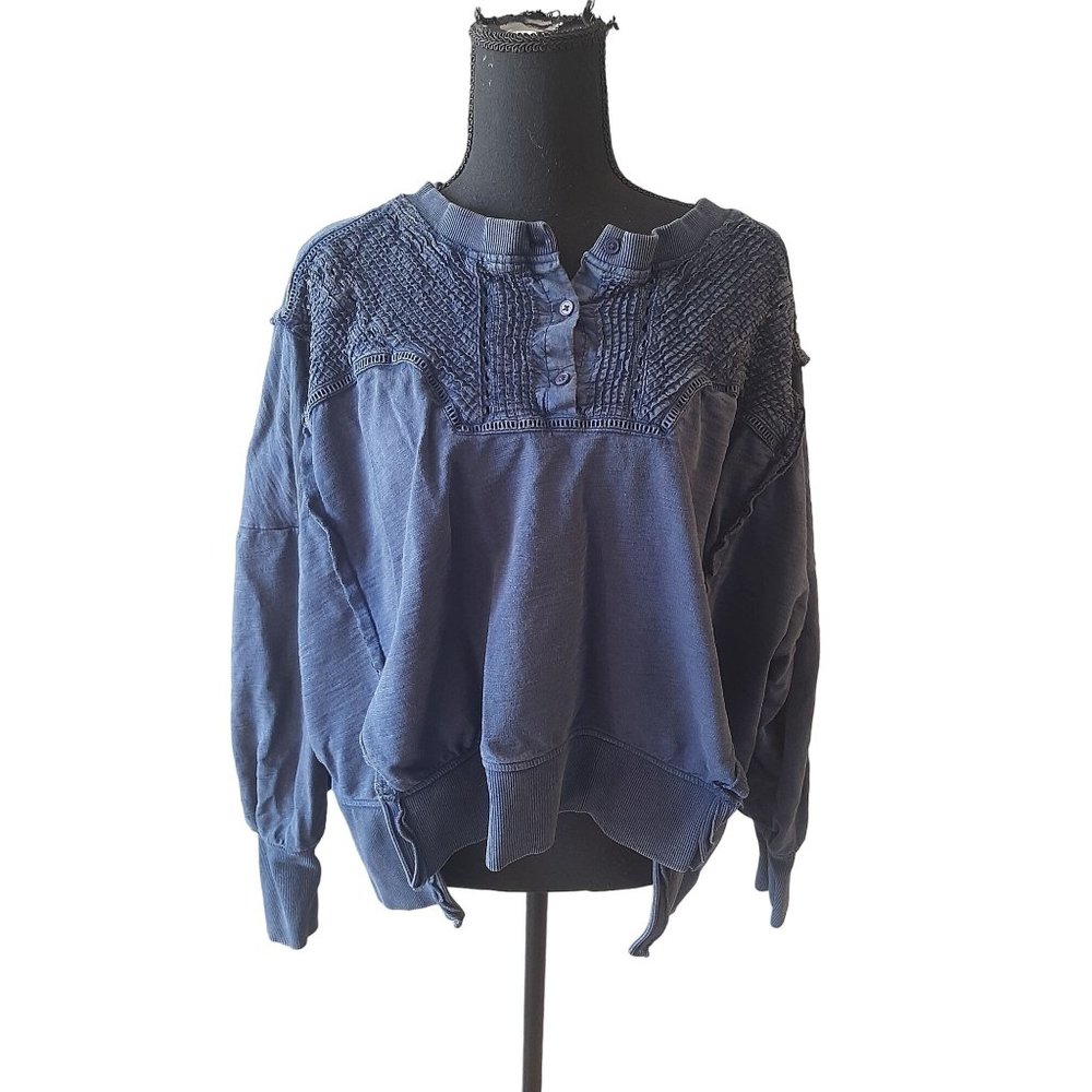 Anthropologie Pilcro Long Sleeve Blue V Neck Sweater Size M Lagenlook Oversized